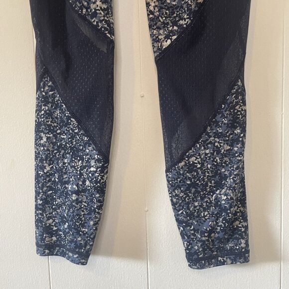 Athleta Leggings Womens Small Blue Sandstone Salutation Tight 7/8 Mesh Floral - Picture 11 of 16